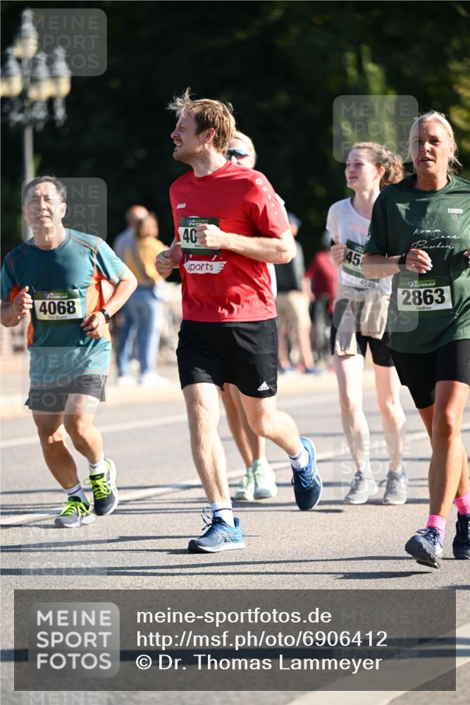 01.09.2024 - BARMER Alsterlauf Dr. Thomas Lammeyer http://msf.ph/oto/6906412 01.09.2024 09:41:57 Laufen 4068, 10, 40, 45, 4585, 35, 2863 meine-sportfotos.de