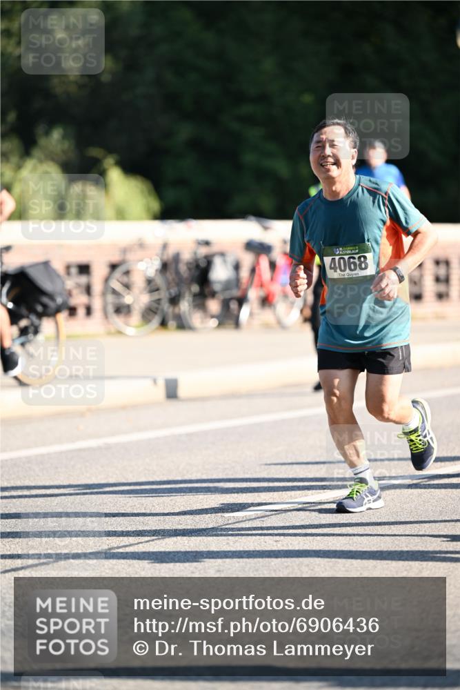 01.09.2024 - BARMER Alsterlauf Dr. Thomas Lammeyer http://msf.ph/oto/6906436 01.09.2024 09:41:58 Laufen 4068 meine-sportfotos.de