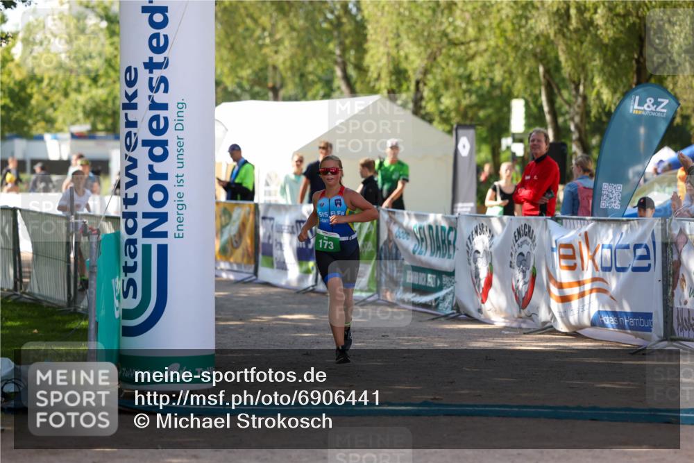01.09.2024 - 17. Tribühne Triathlon Michael Strokosch http://msf.ph/oto/6906441 01.09.2024 11:12:09 Ziel 173, 196 meine-sportfotos.de