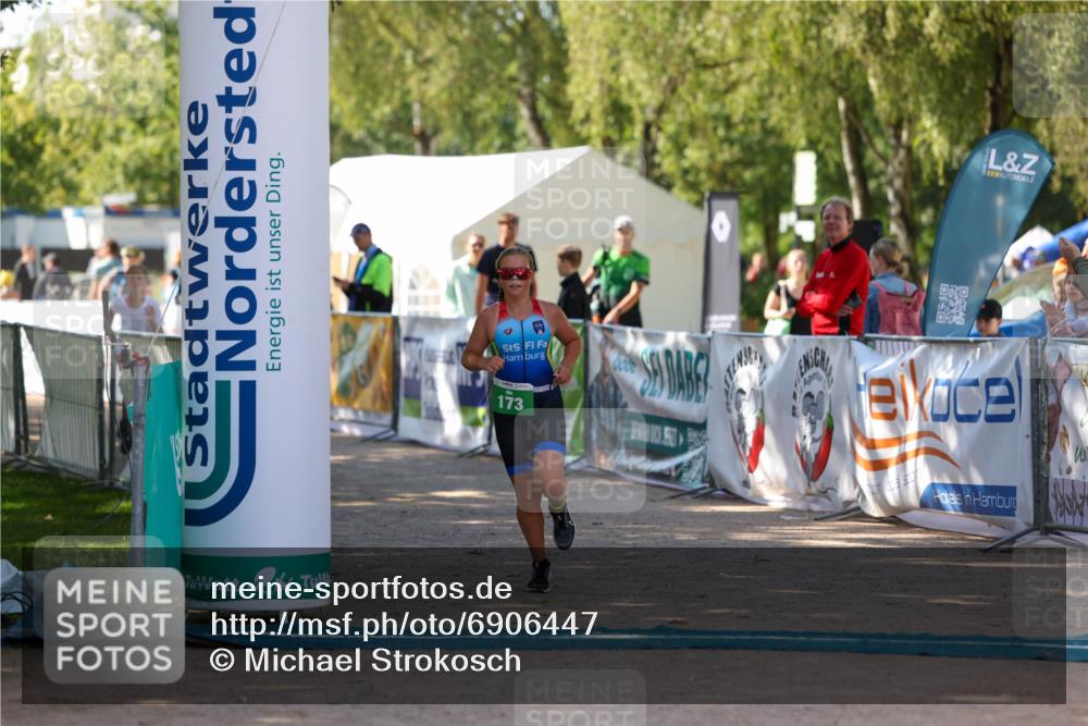 01.09.2024 - 17. Tribühne Triathlon Michael Strokosch http://msf.ph/oto/6906447 01.09.2024 11:12:10 Ziel 173, 196 meine-sportfotos.de