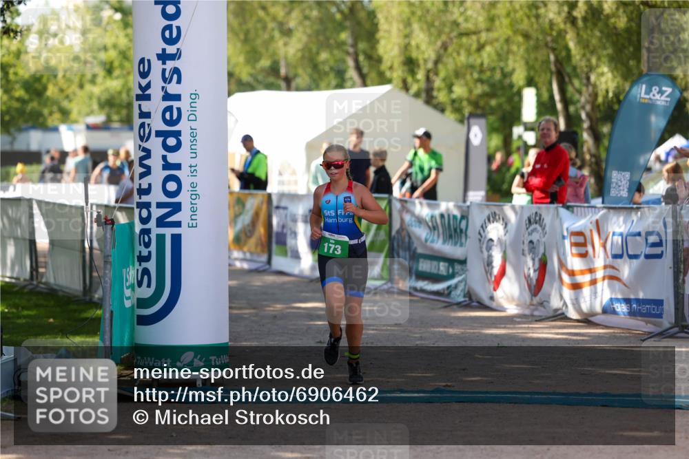 01.09.2024 - 17. Tribühne Triathlon Michael Strokosch http://msf.ph/oto/6906462 01.09.2024 11:12:10 Ziel 173, 196 meine-sportfotos.de