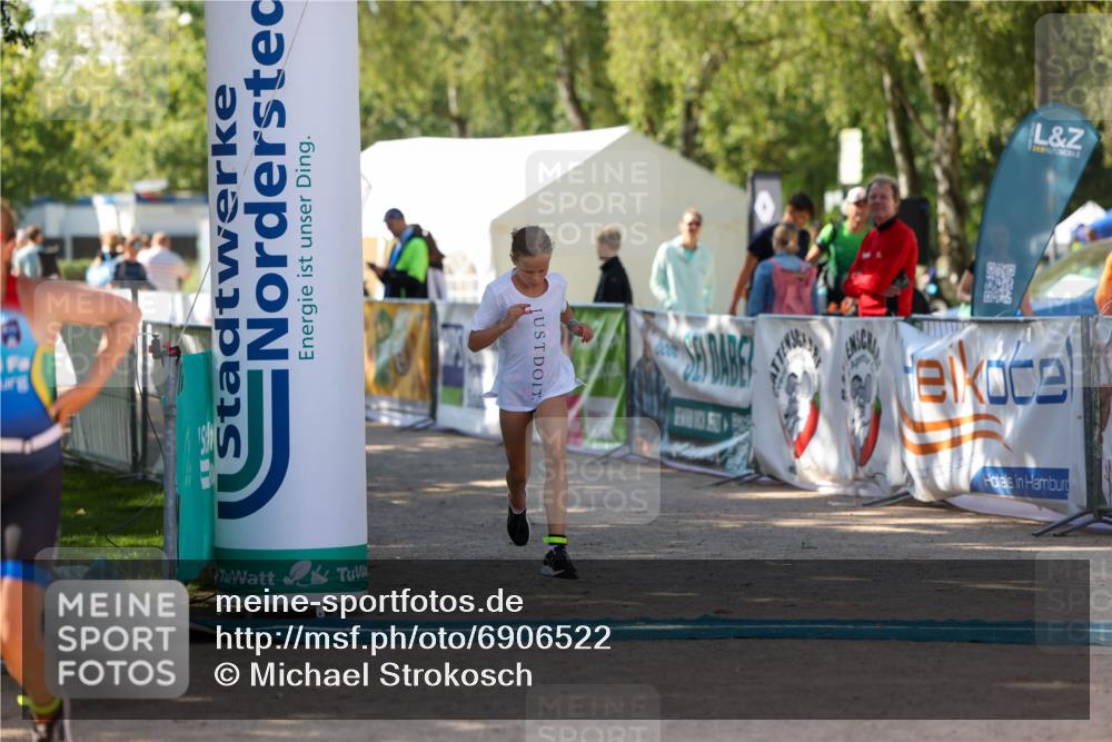 01.09.2024 - 17. Tribühne Triathlon Michael Strokosch http://msf.ph/oto/6906522 01.09.2024 11:12:13 Ziel 173, 196 meine-sportfotos.de