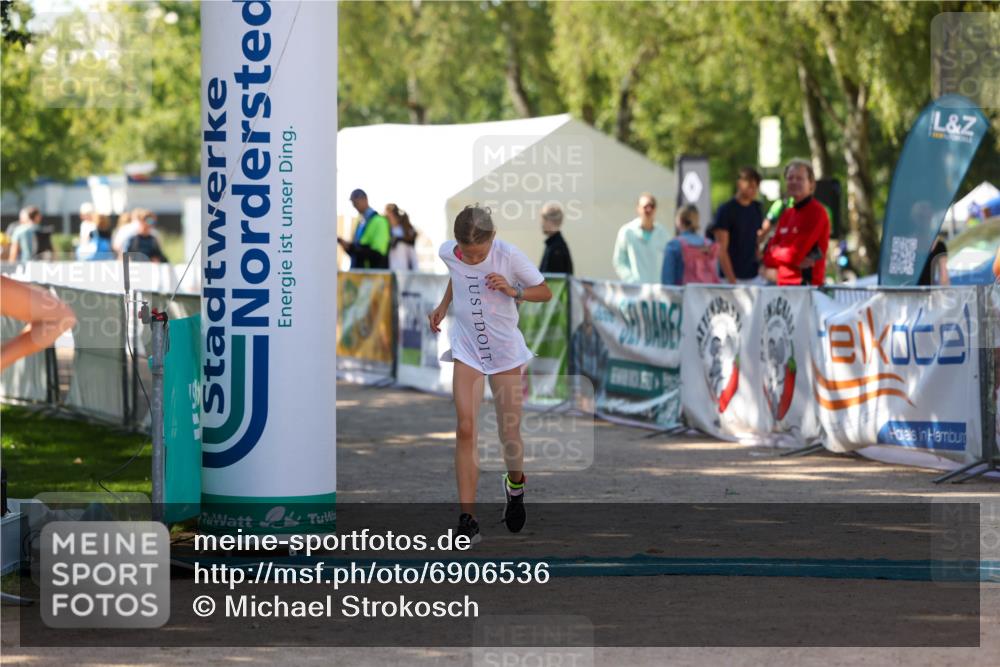 01.09.2024 - 17. Tribühne Triathlon Michael Strokosch http://msf.ph/oto/6906536 01.09.2024 11:12:13 Ziel 173, 196 meine-sportfotos.de