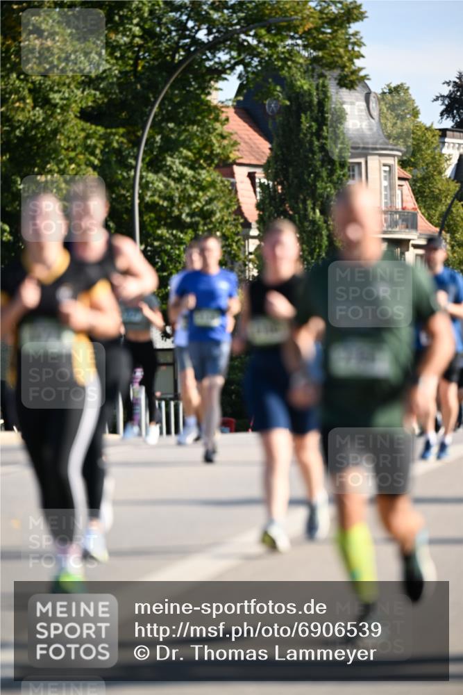 01.09.2024 - BARMER Alsterlauf Dr. Thomas Lammeyer http://msf.ph/oto/6906539 01.09.2024 09:42:03 Laufen  meine-sportfotos.de