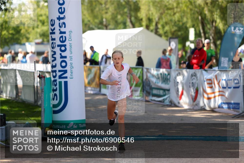 01.09.2024 - 17. Tribühne Triathlon Michael Strokosch http://msf.ph/oto/6906546 01.09.2024 11:12:14 Ziel 173, 196 meine-sportfotos.de