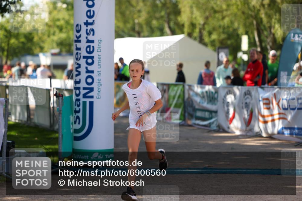 01.09.2024 - 17. Tribühne Triathlon Michael Strokosch http://msf.ph/oto/6906560 01.09.2024 11:12:14 Ziel 173, 196 meine-sportfotos.de