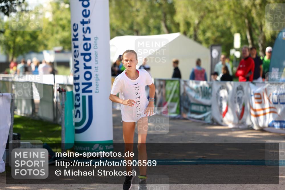 01.09.2024 - 17. Tribühne Triathlon Michael Strokosch http://msf.ph/oto/6906569 01.09.2024 11:12:14 Ziel 173, 196 meine-sportfotos.de