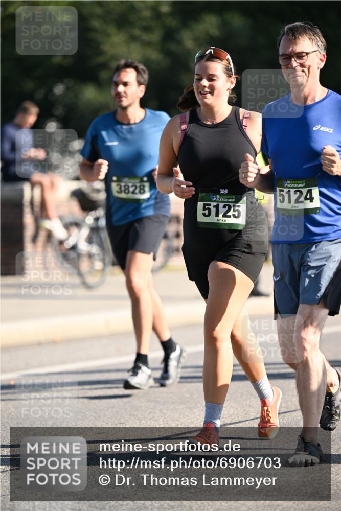 01.09.2024 - BARMER Alsterlauf Dr. Thomas Lammeyer http://msf.ph/oto/6906703 01.09.2024 09:42:09 Laufen 3828, 35, 5125, 135, 5124 meine-sportfotos.de
