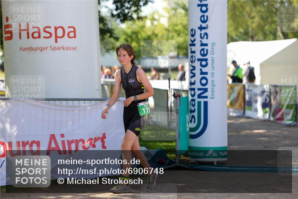 01.09.2024 - 17. Tribühne Triathlon Michael Strokosch http://msf.ph/oto/6906748 01.09.2024 11:13:07 Ziel 178, 202, 240 meine-sportfotos.de
