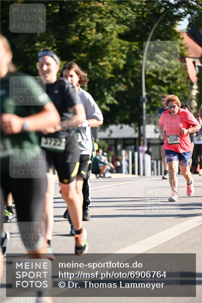 01.09.2024 - BARMER Alsterlauf Dr. Thomas Lammeyer http://msf.ph/oto/6906764 01.09.2024 09:42:12 Laufen 2206 meine-sportfotos.de