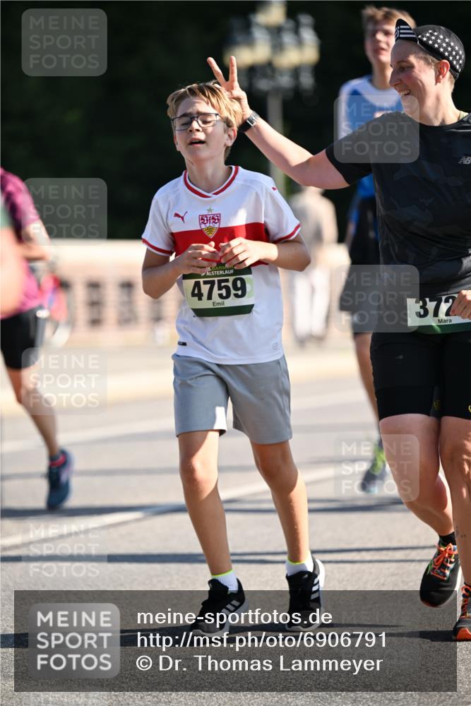 01.09.2024 - BARMER Alsterlauf Dr. Thomas Lammeyer http://msf.ph/oto/6906791 01.09.2024 09:42:13 Laufen 5, 4759, 372 meine-sportfotos.de