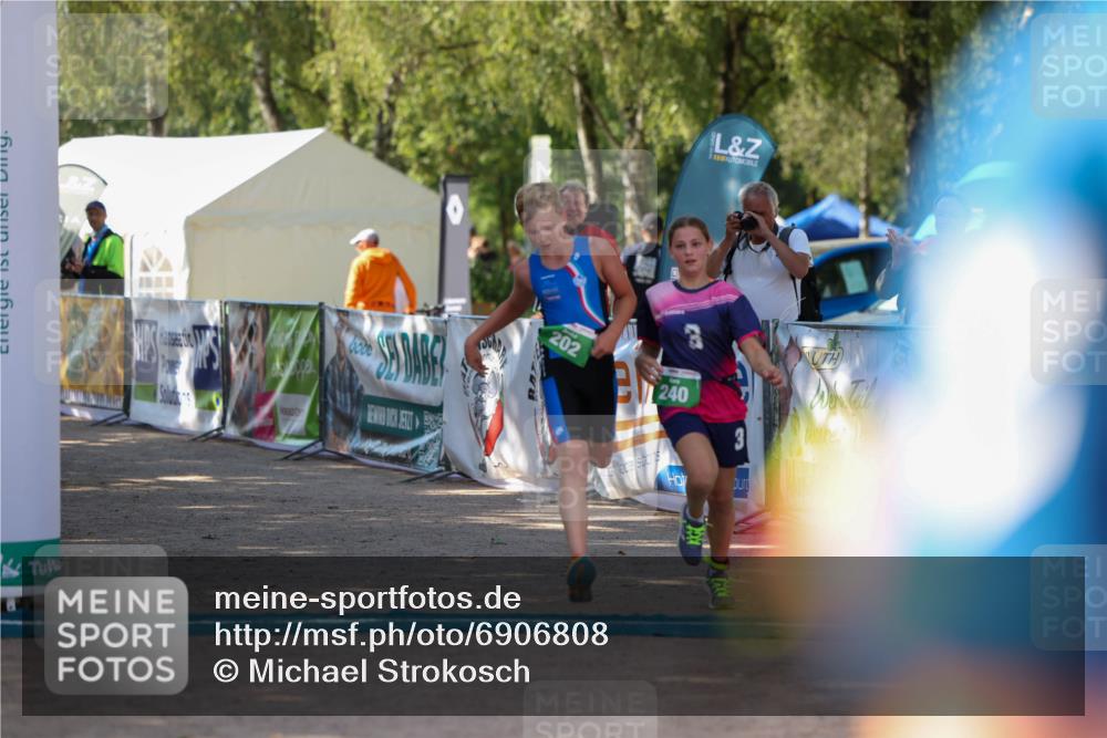 01.09.2024 - 17. Tribühne Triathlon Michael Strokosch http://msf.ph/oto/6906808 01.09.2024 11:13:13 Ziel 202, 240 meine-sportfotos.de
