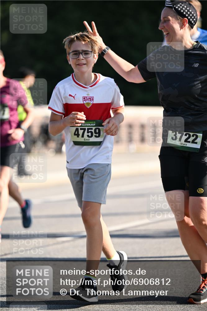 01.09.2024 - BARMER Alsterlauf Dr. Thomas Lammeyer http://msf.ph/oto/6906812 01.09.2024 09:42:14 Laufen 4759, 111, 3722 meine-sportfotos.de