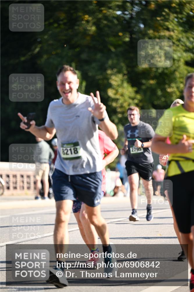 01.09.2024 - BARMER Alsterlauf Dr. Thomas Lammeyer http://msf.ph/oto/6906842 01.09.2024 09:42:15 Laufen 8218, 2795 meine-sportfotos.de