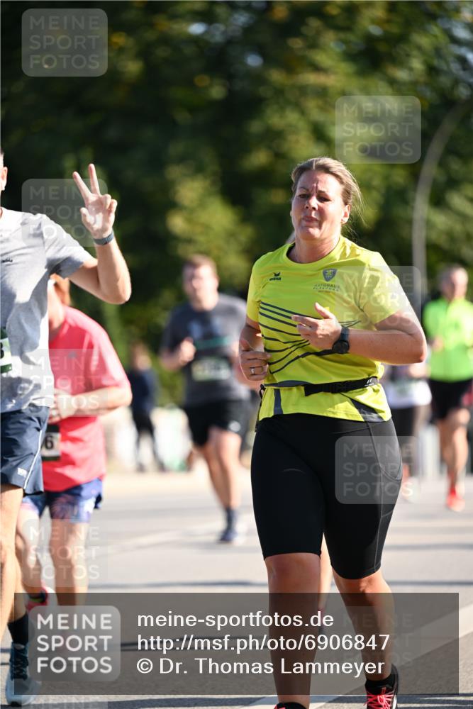 01.09.2024 - BARMER Alsterlauf Dr. Thomas Lammeyer http://msf.ph/oto/6906847 01.09.2024 09:42:16 Laufen  meine-sportfotos.de