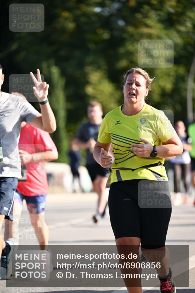 01.09.2024 - BARMER Alsterlauf Dr. Thomas Lammeyer http://msf.ph/oto/6906856 01.09.2024 09:42:16 Laufen  meine-sportfotos.de