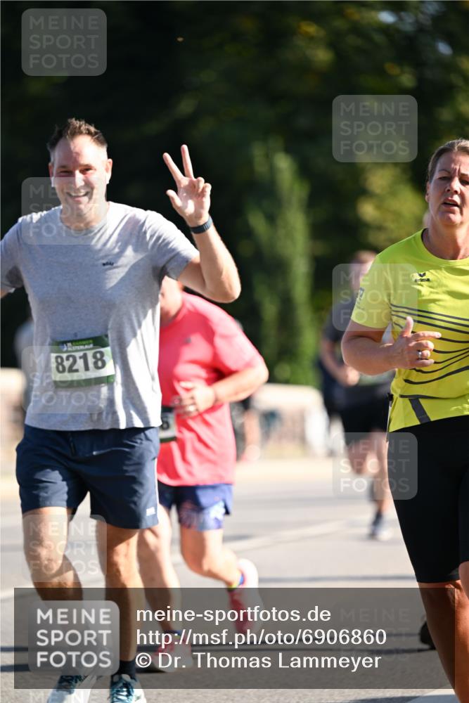 01.09.2024 - BARMER Alsterlauf Dr. Thomas Lammeyer http://msf.ph/oto/6906860 01.09.2024 09:42:16 Laufen 8218 meine-sportfotos.de