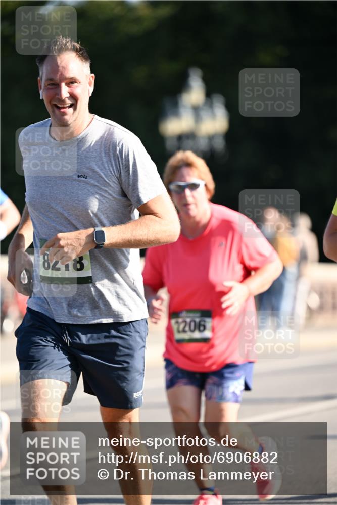 01.09.2024 - BARMER Alsterlauf Dr. Thomas Lammeyer http://msf.ph/oto/6906882 01.09.2024 09:42:17 Laufen 8218, 2206 meine-sportfotos.de