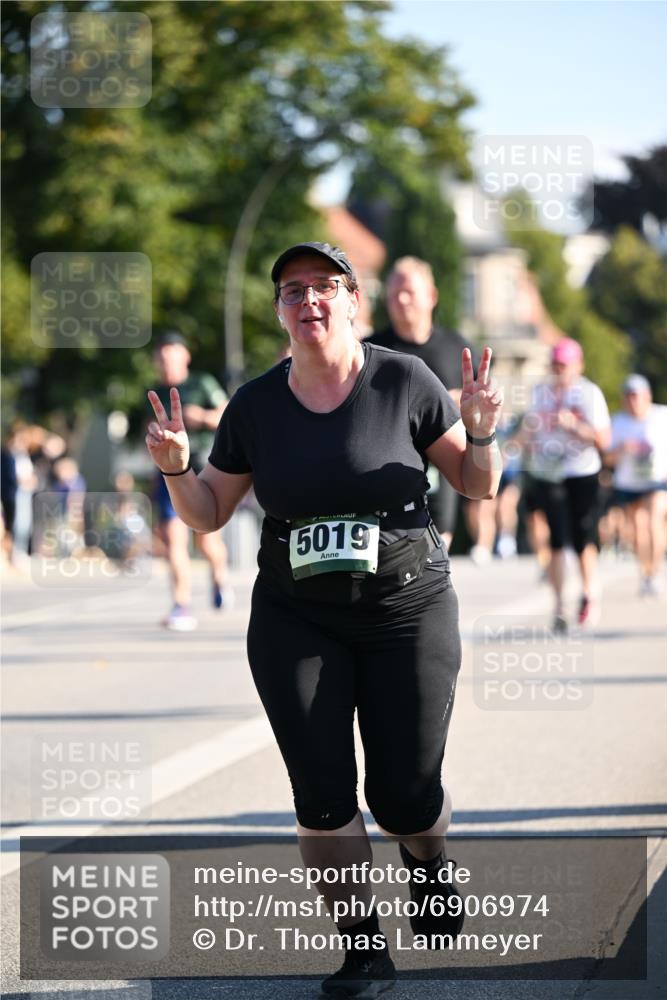 01.09.2024 - BARMER Alsterlauf Dr. Thomas Lammeyer http://msf.ph/oto/6906974 01.09.2024 09:42:23 Laufen 5019 meine-sportfotos.de