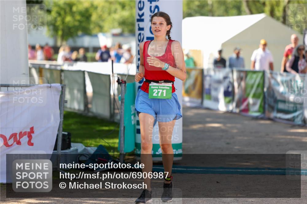 01.09.2024 - 17. Tribühne Triathlon Michael Strokosch http://msf.ph/oto/6906987 01.09.2024 11:16:34 Ziel 271 meine-sportfotos.de