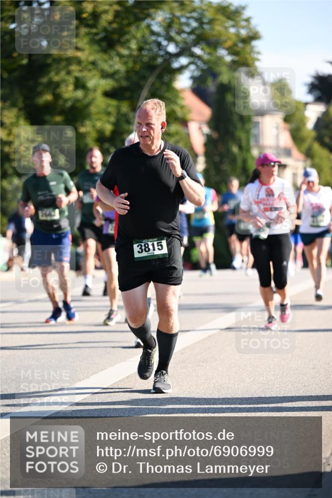 01.09.2024 - BARMER Alsterlauf Dr. Thomas Lammeyer http://msf.ph/oto/6906999 01.09.2024 09:42:24 Laufen 3815 meine-sportfotos.de