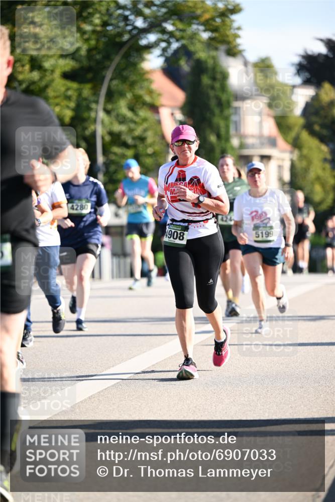 01.09.2024 - BARMER Alsterlauf Dr. Thomas Lammeyer http://msf.ph/oto/6907033 01.09.2024 09:42:26 Laufen 4280, 908, 025, 5199 meine-sportfotos.de