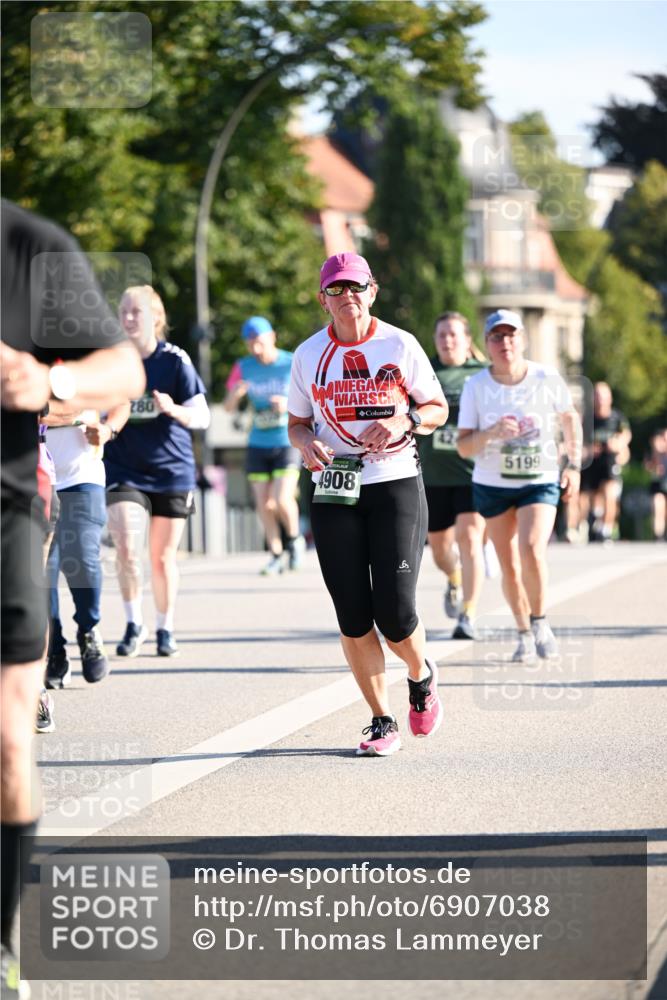 01.09.2024 - BARMER Alsterlauf Dr. Thomas Lammeyer http://msf.ph/oto/6907038 01.09.2024 09:42:26 Laufen 280, 4908, 5199 meine-sportfotos.de