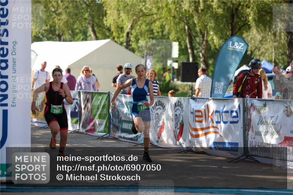 01.09.2024 - 17. Tribühne Triathlon Michael Strokosch http://msf.ph/oto/6907050 01.09.2024 11:16:54 Ziel 185, 262 meine-sportfotos.de