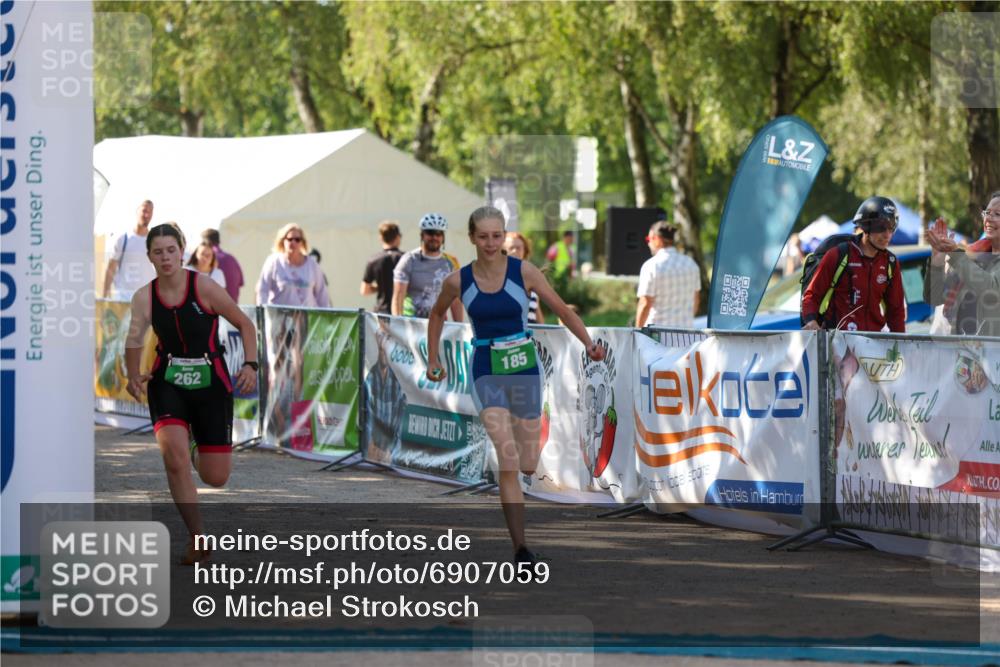 01.09.2024 - 17. Tribühne Triathlon Michael Strokosch http://msf.ph/oto/6907059 01.09.2024 11:16:54 Ziel 185, 262 meine-sportfotos.de