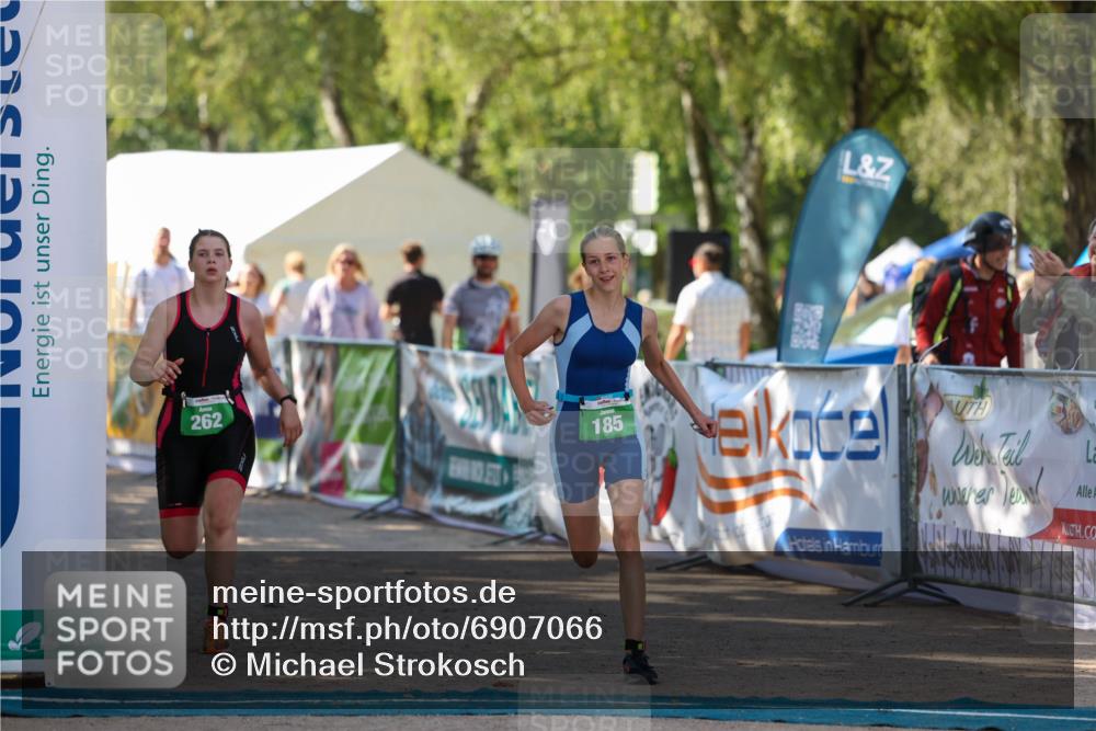 01.09.2024 - 17. Tribühne Triathlon Michael Strokosch http://msf.ph/oto/6907066 01.09.2024 11:16:55 Ziel 185, 262 meine-sportfotos.de