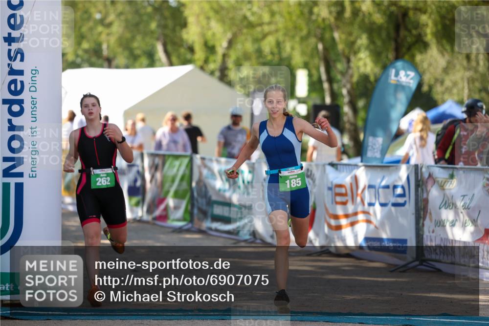 01.09.2024 - 17. Tribühne Triathlon Michael Strokosch http://msf.ph/oto/6907075 01.09.2024 11:16:55 Ziel 185, 262 meine-sportfotos.de