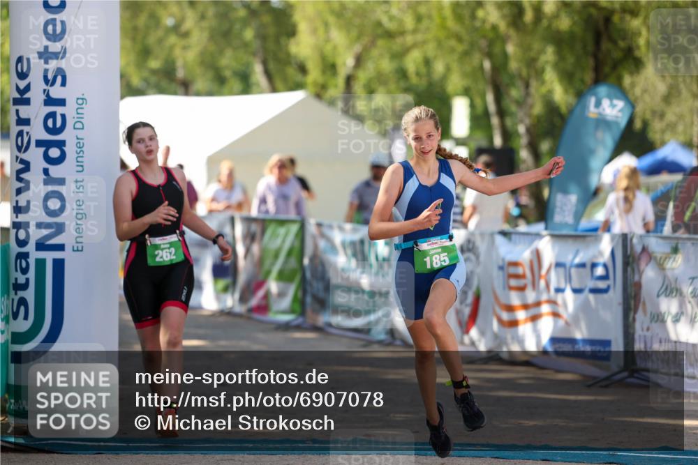 01.09.2024 - 17. Tribühne Triathlon Michael Strokosch http://msf.ph/oto/6907078 01.09.2024 11:16:55 Ziel 185, 262 meine-sportfotos.de