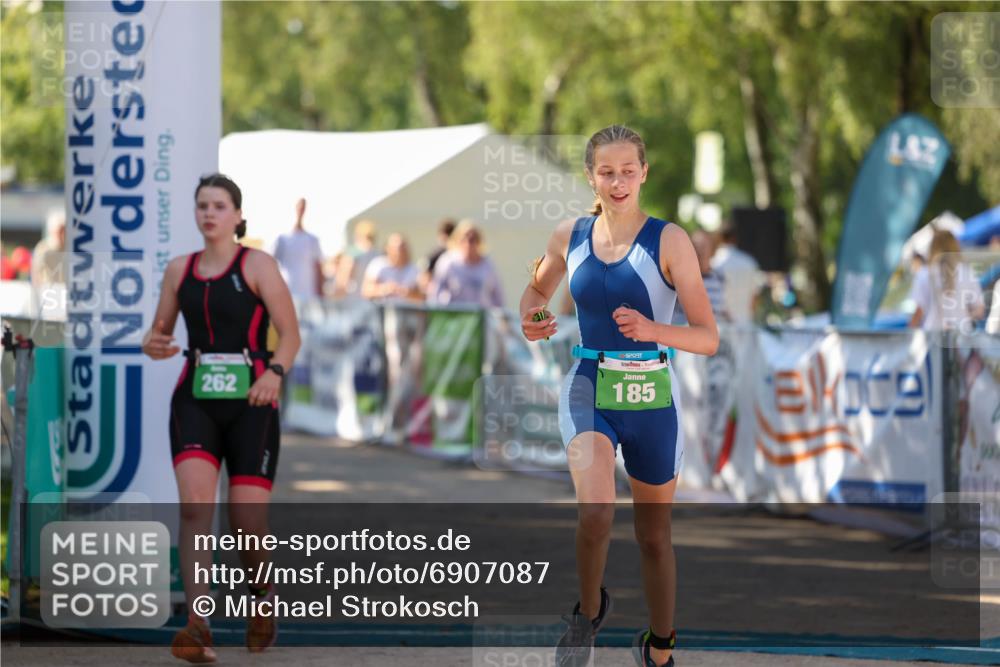 01.09.2024 - 17. Tribühne Triathlon Michael Strokosch http://msf.ph/oto/6907087 01.09.2024 11:16:56 Ziel 185, 262 meine-sportfotos.de