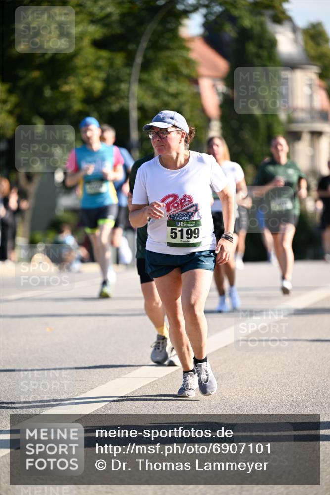 01.09.2024 - BARMER Alsterlauf Dr. Thomas Lammeyer http://msf.ph/oto/6907101 01.09.2024 09:42:28 Laufen 5199 meine-sportfotos.de