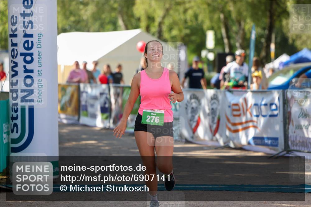 01.09.2024 - 17. Tribühne Triathlon Michael Strokosch http://msf.ph/oto/6907141 01.09.2024 11:17:35 Ziel 276 meine-sportfotos.de