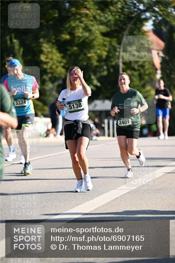 01.09.2024 - BARMER Alsterlauf Dr. Thomas Lammeyer http://msf.ph/oto/6907165 01.09.2024 09:42:31 Laufen 3324, 5138, 2401 meine-sportfotos.de