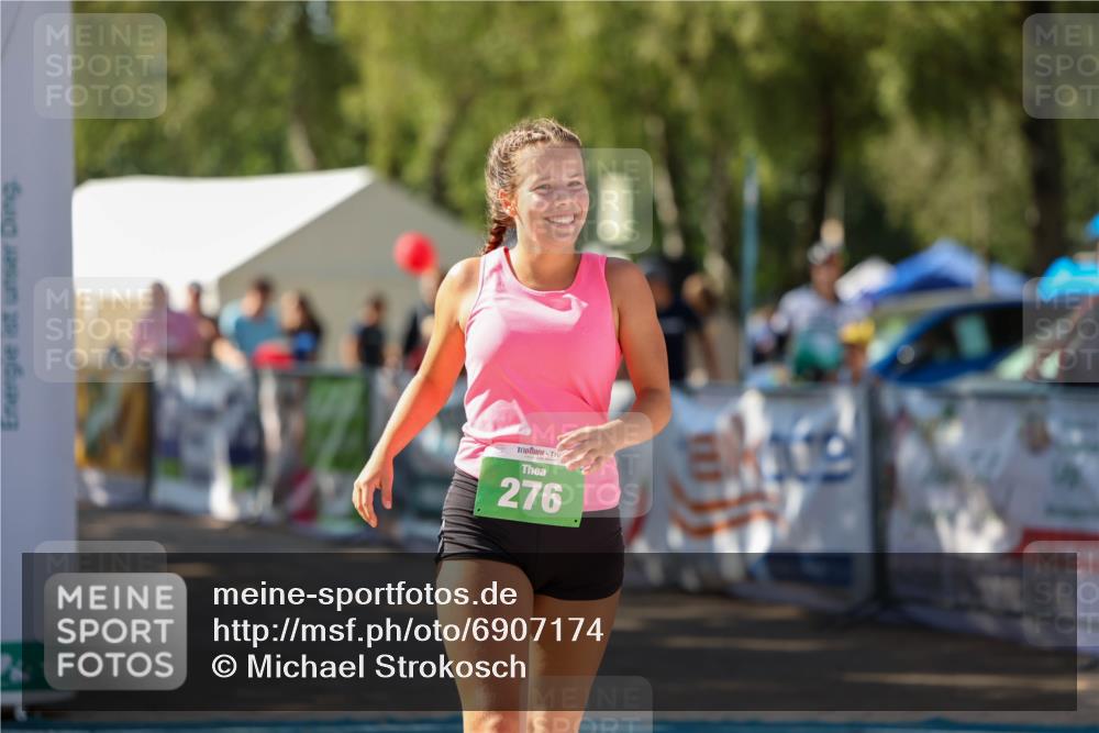 01.09.2024 - 17. Tribühne Triathlon Michael Strokosch http://msf.ph/oto/6907174 01.09.2024 11:17:36 Ziel 276 meine-sportfotos.de