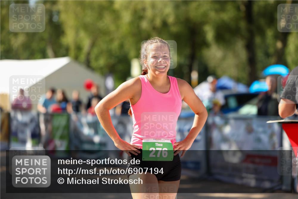 01.09.2024 - 17. Tribühne Triathlon Michael Strokosch http://msf.ph/oto/6907194 01.09.2024 11:17:37 Ziel 276 meine-sportfotos.de