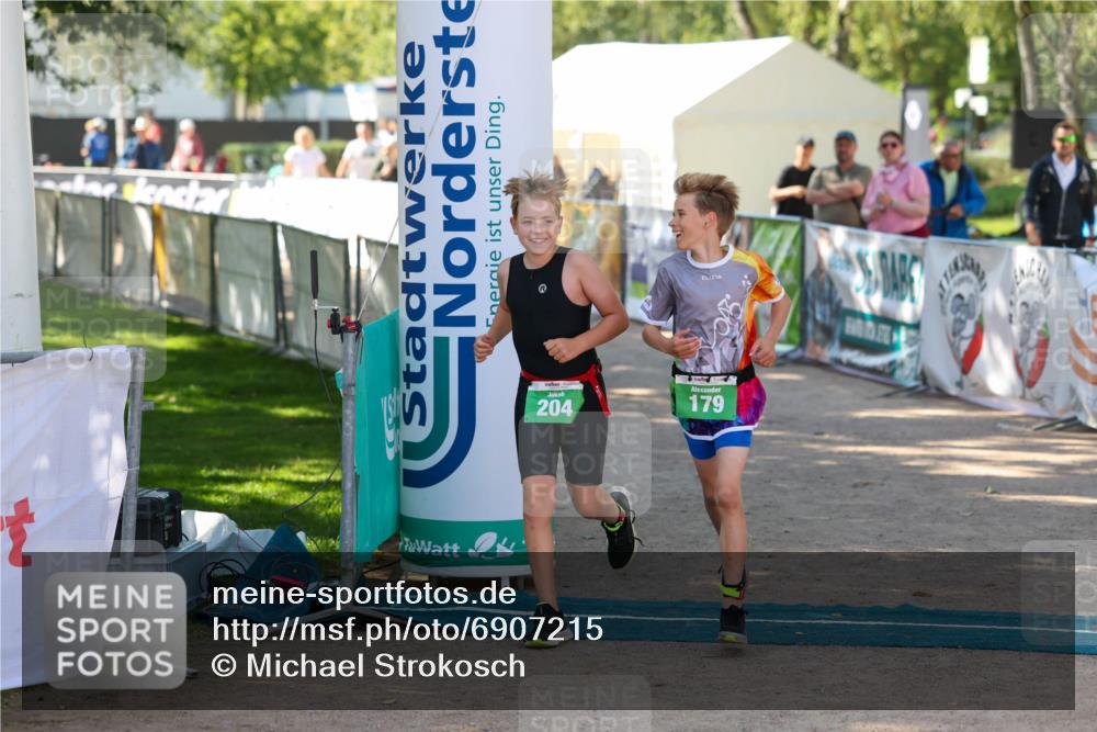 01.09.2024 - 17. Tribühne Triathlon Michael Strokosch http://msf.ph/oto/6907215 01.09.2024 11:20:36 Ziel 179, 204 meine-sportfotos.de