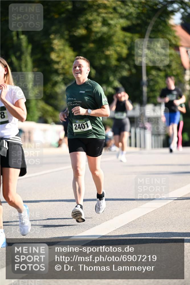 01.09.2024 - BARMER Alsterlauf Dr. Thomas Lammeyer http://msf.ph/oto/6907219 01.09.2024 09:42:32 Laufen 8, 2401 meine-sportfotos.de