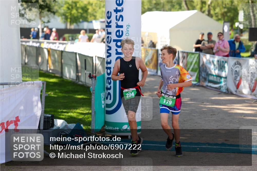01.09.2024 - 17. Tribühne Triathlon Michael Strokosch http://msf.ph/oto/6907222 01.09.2024 11:20:36 Ziel 179, 204 meine-sportfotos.de