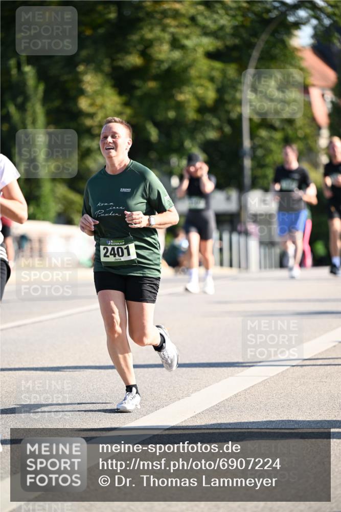01.09.2024 - BARMER Alsterlauf Dr. Thomas Lammeyer http://msf.ph/oto/6907224 01.09.2024 09:42:32 Laufen 35, 2401 meine-sportfotos.de