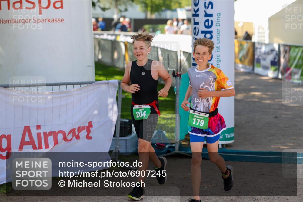 01.09.2024 - 17. Tribühne Triathlon Michael Strokosch http://msf.ph/oto/6907245 01.09.2024 11:20:37 Ziel 179, 204 meine-sportfotos.de