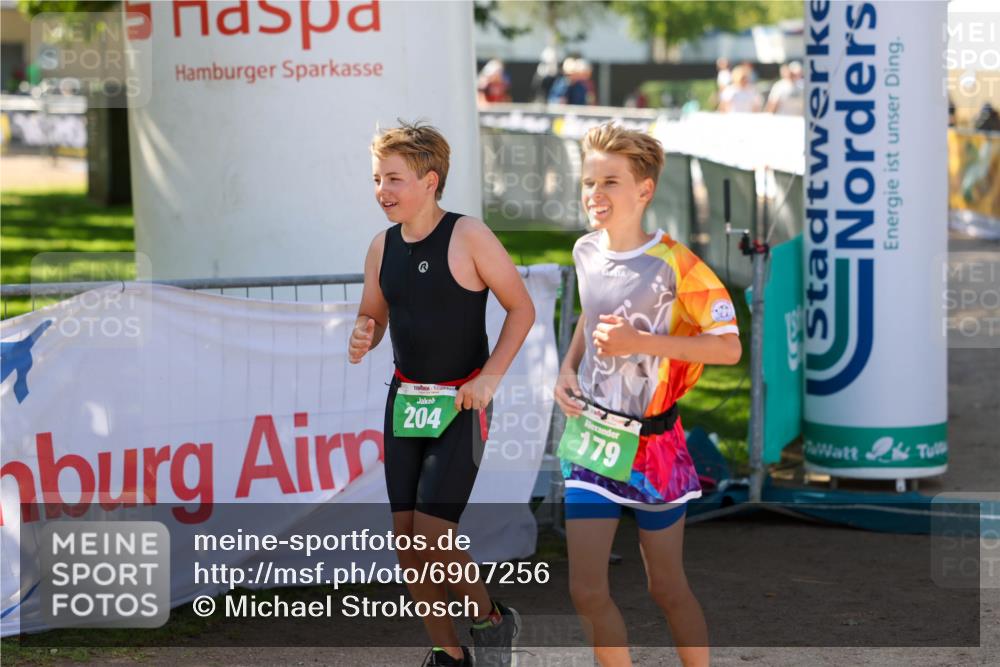 01.09.2024 - 17. Tribühne Triathlon Michael Strokosch http://msf.ph/oto/6907256 01.09.2024 11:20:38 Ziel 179, 204 meine-sportfotos.de