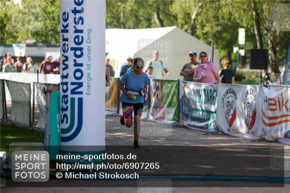 01.09.2024 - 17. Tribühne Triathlon Michael Strokosch http://msf.ph/oto/6907265 01.09.2024 11:22:07 Ziel 248, 295 meine-sportfotos.de
