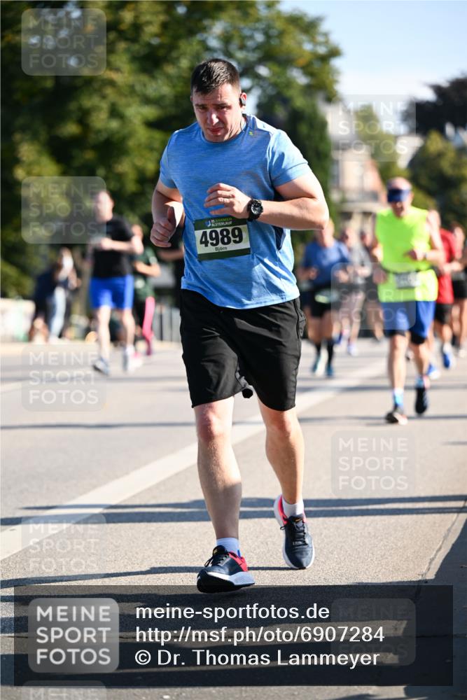 01.09.2024 - BARMER Alsterlauf Dr. Thomas Lammeyer http://msf.ph/oto/6907284 01.09.2024 09:42:35 Laufen 4989 meine-sportfotos.de