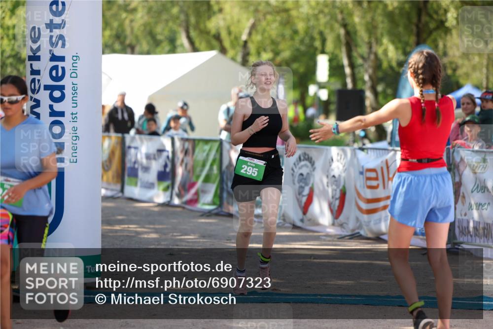 01.09.2024 - 17. Tribühne Triathlon Michael Strokosch http://msf.ph/oto/6907323 01.09.2024 11:22:10 Ziel 248, 295 meine-sportfotos.de