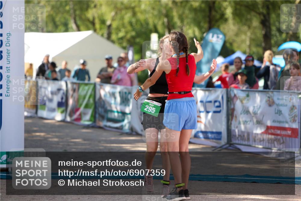 01.09.2024 - 17. Tribühne Triathlon Michael Strokosch http://msf.ph/oto/6907359 01.09.2024 11:22:11 Ziel 248, 295 meine-sportfotos.de
