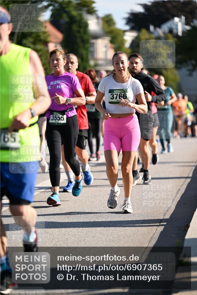 01.09.2024 - BARMER Alsterlauf Dr. Thomas Lammeyer http://msf.ph/oto/6907365 01.09.2024 09:42:39 Laufen 3766, 165, 3555 meine-sportfotos.de