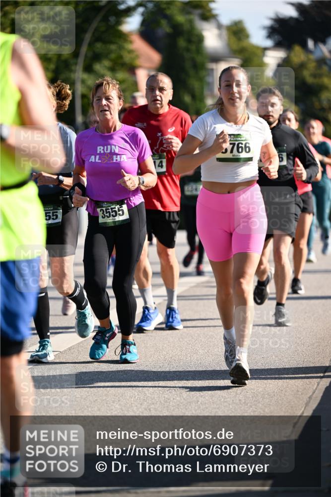 01.09.2024 - BARMER Alsterlauf Dr. Thomas Lammeyer http://msf.ph/oto/6907373 01.09.2024 09:42:39 Laufen 55, 3555, 14, 766 meine-sportfotos.de